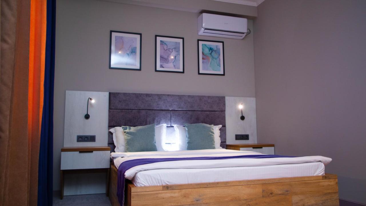 Zodiac Hotel Atyrau Exterior photo